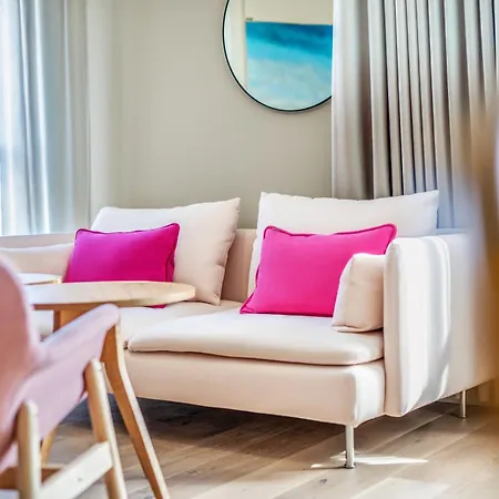 Quality The Reef Hotell