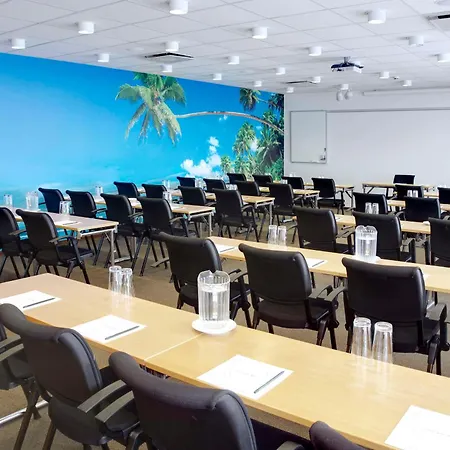 Quality The Reef Hotel