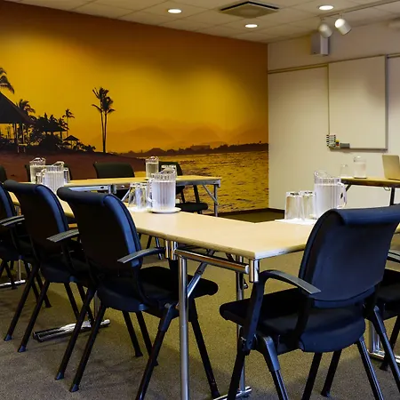 Quality The Reef فندق فريكشهاون