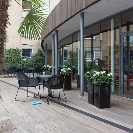 Quality The Reef Hotel