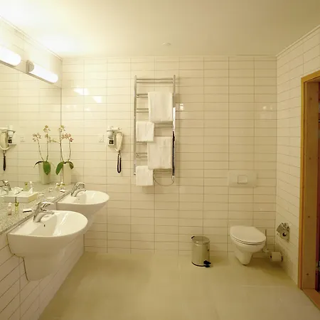 Quality The Reef Hotel