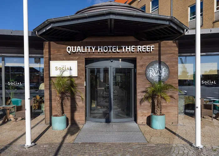 Quality The Reef Hotel 4*
