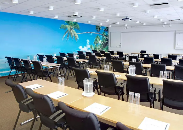 Quality The Reef Hotell